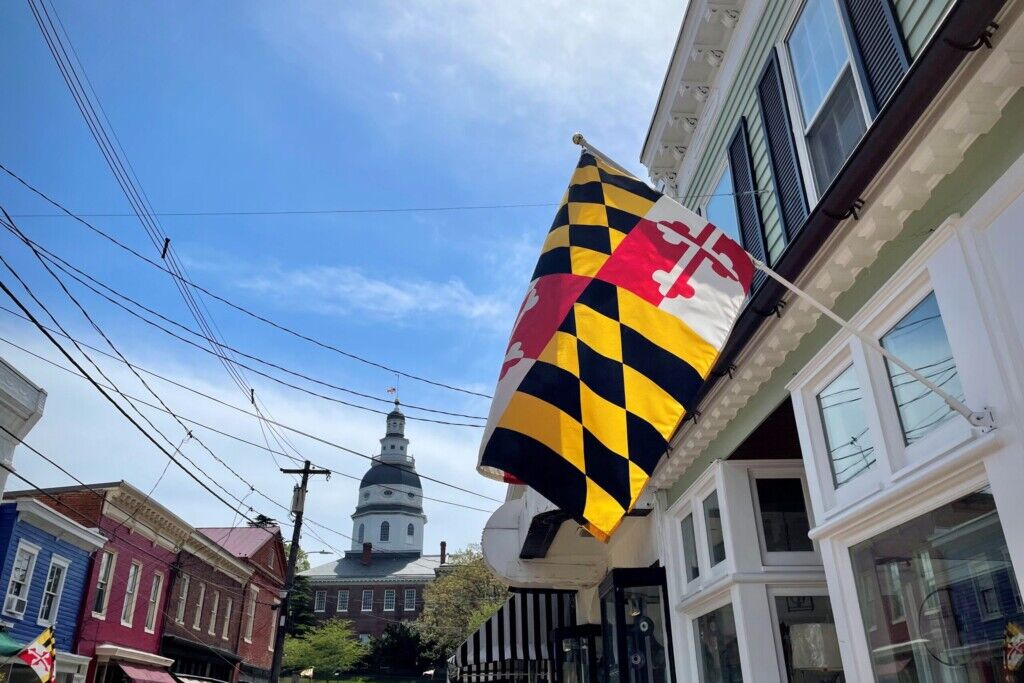 State house flag 1 scaled 1024x683