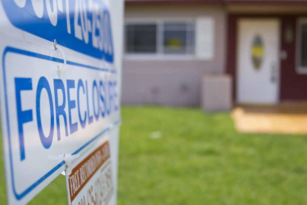 Foreclosure sign
