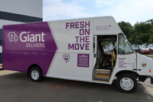 061022 giant
