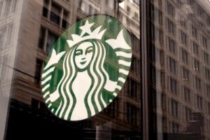 Starbucks Workers At A Chicago Location Begin Unionization Attempt