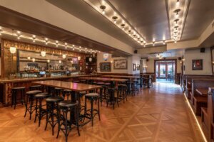 Whitlow's front bar and restaurant