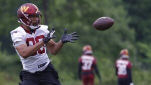 Camp notes, 8/8: Thoughts on Wentz and a tight end to monitor