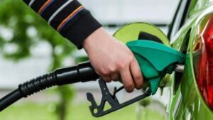 Gas prices continue to fall from record highs