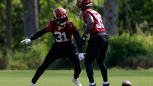 Kam Curl is the ultimate chess piece for Commanders' defense