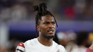 Curl unable to practice Wednesday, is currently wearing a sling