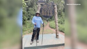Man summits Mt. Kilimanjaro after donating kidney to spread message