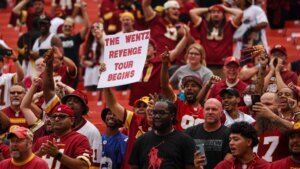 Rivera lauds fans for creating 'outstanding' Week 1 atmosphere