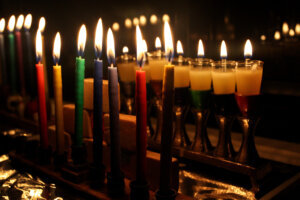 Sydney's Jewish Community Celebrate Hanukkah As COVID 19 Restrictions Ease in Australia