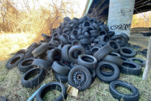 TIRES (4)