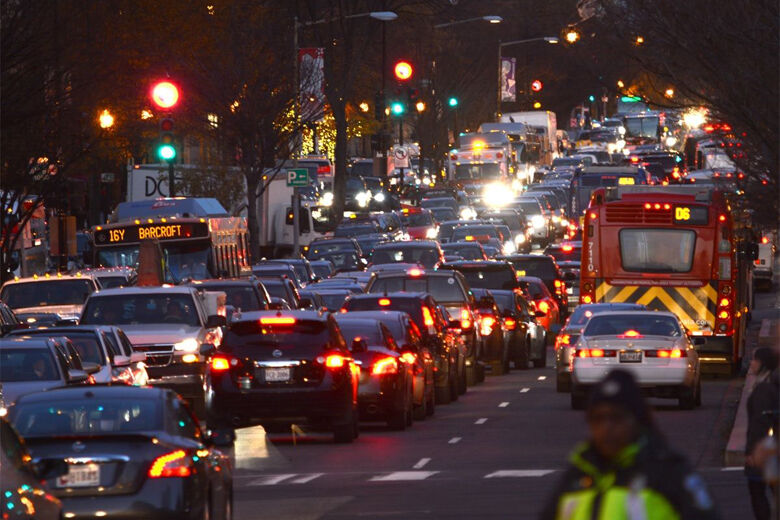 Traffic december dildine3