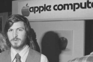 APPLE1