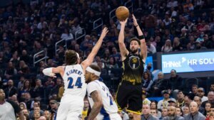 Wizards lose big lead, fall to Warriors on road