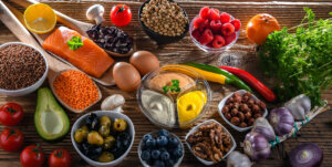 Ingredients of healthy diet that maintains overall health