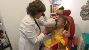 Parents should plan back to school eye exams for kids, experts say
