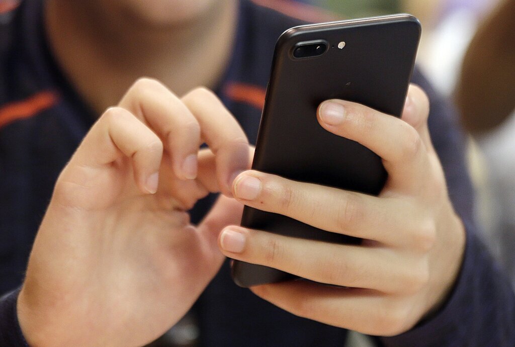 On The Money NerdWallet Avoid Text Message Scam