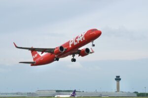 PLAY airlines