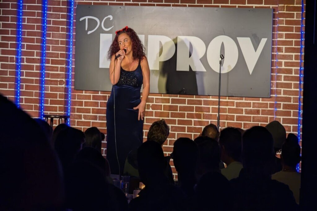 Rola Z performs at the D.C. Improv