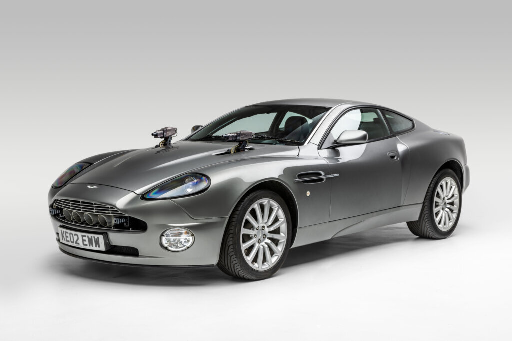 Aston Martin 2002 V12 Vanquish