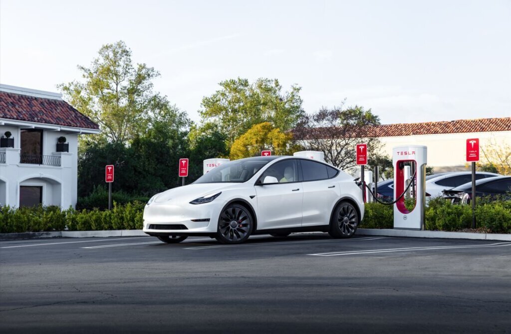 TESLACHARGE
