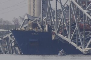 APTOPIX Maryland Bridge Collapse