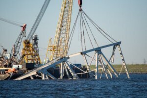 Baltimore bridge cleanup