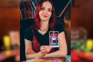 Tarot card reader