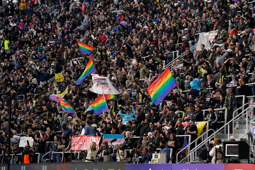 Spirit crowd