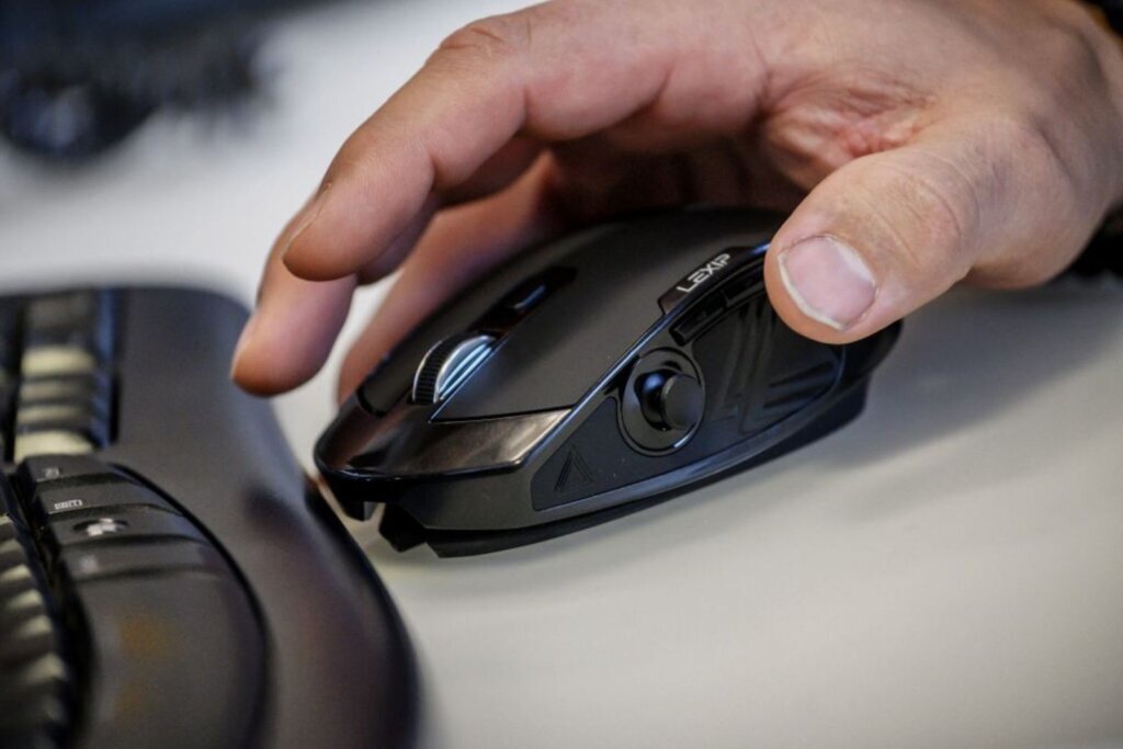 Computer mouse