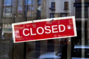 Closed sign in English