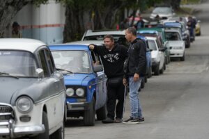 Cuba Gas Lines