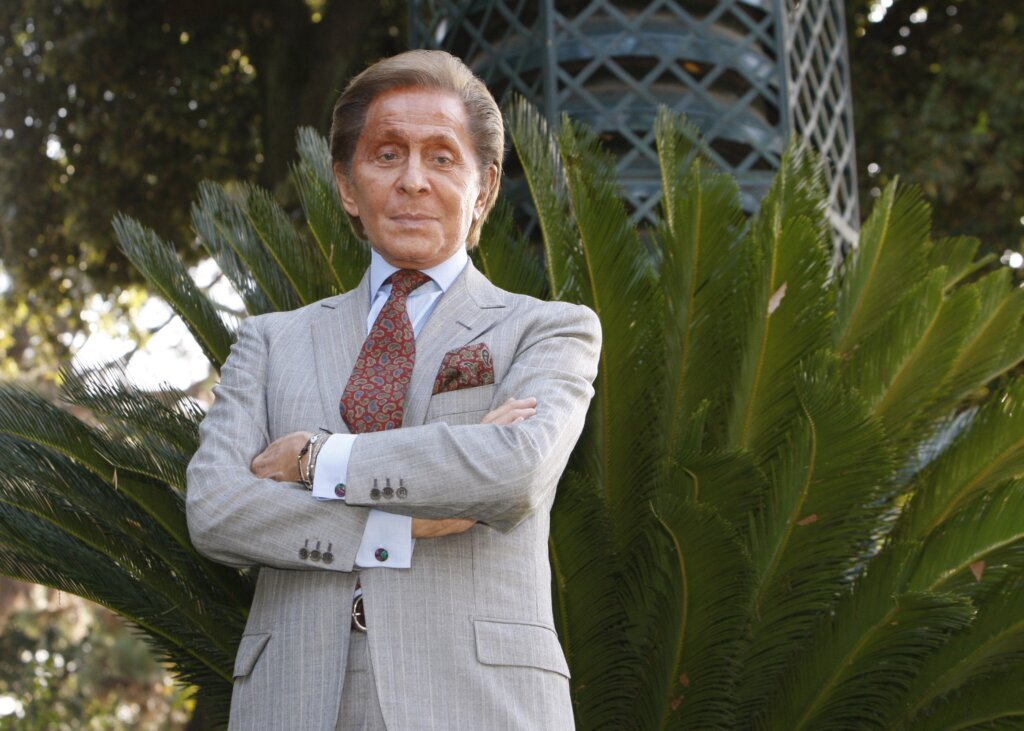 FILE - Fashion designer Valentino Garavani during a photo-call to present the documentary film "Valentino: The Last Emperor" in Rome, Monday, Nov. 16, 2009. (AP Photo/Alessandra Tarantino, File)

&nbsp;