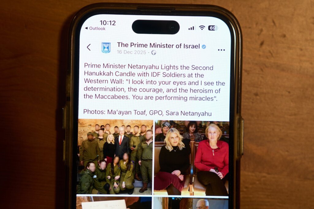 Israel Sara Netanyahu Photo Fracas