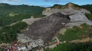 APTOPIX Philippines Landfill Collapse