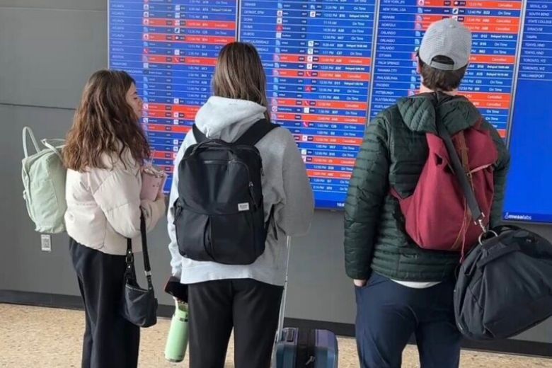 Passengers dulles