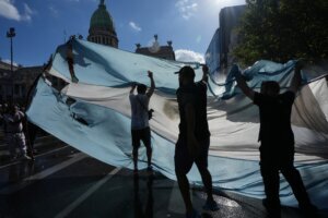 APTOPIX Argentina Labor Overhaul