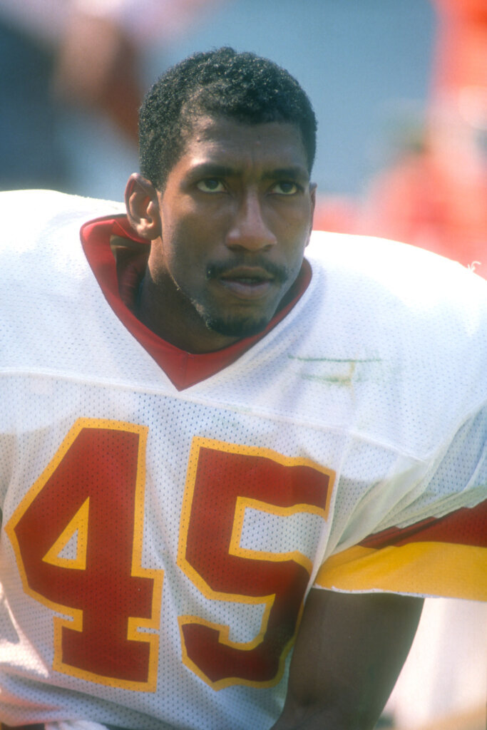 Washington's Barry Wilburn stands in position during an NFL football game against the Philadelphia Eagles on Sept. 18, 1988, at D.C.'s RFK Stadium. Wilburn, who led the NFL in interceptions in 1987 and won a Super Bowl with Washington that same season, has died. He was 62. (Mitchell Layton/Getty Images)