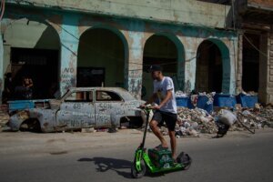 APTOPIX Cuba Blackout