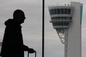 APTOPIX Travel Delays