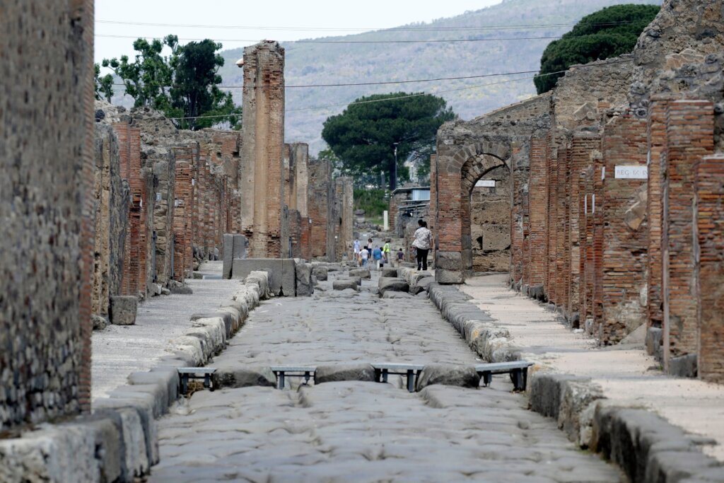 Italy Pompeii Victims Casts