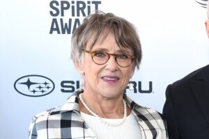 Obit Mary Beth Hurt