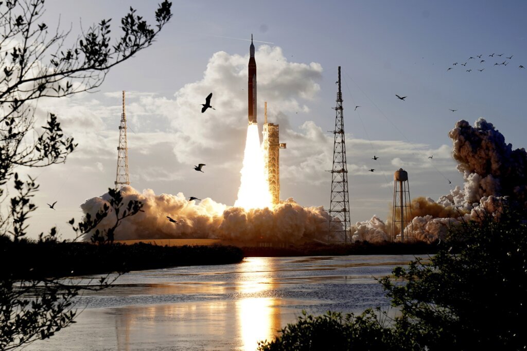 APTOPIX NASA Artemis Moonshot