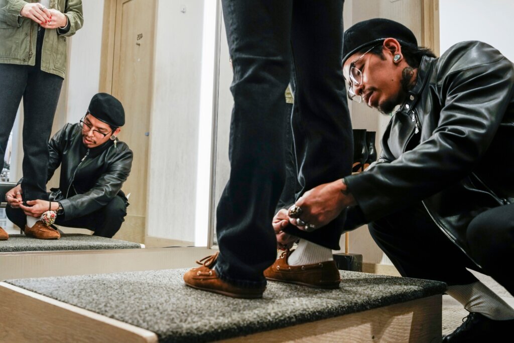 CORRECTION Tailors Labor Shortage