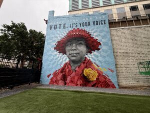 Chinatown mural aims to spotlight Chinese American contributions, history of exclusion