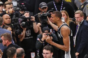 APTOPIX Spurs Thunder Basketball