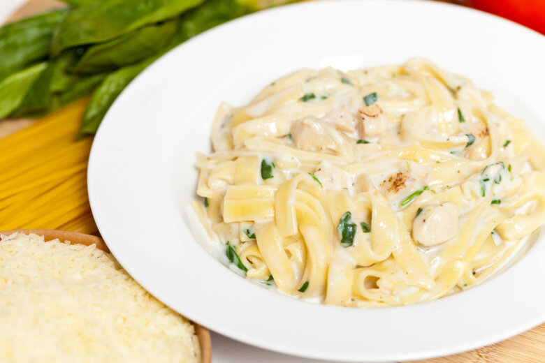 Chicken fettuccine alfredo