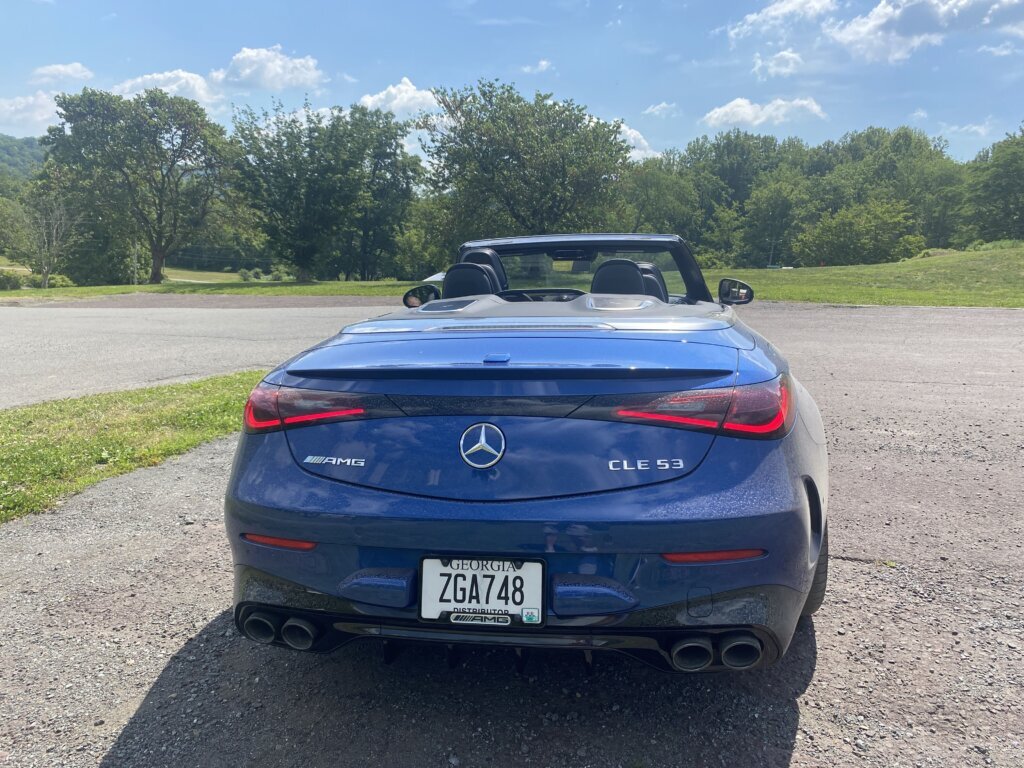 Outside, it’s beautiful in Starling Blue Metallic. This AMG model is wider than a standard CLE, thanks to flared front and rear wheel arches. This one is further set off by optional 20-inch black wheels ($2,600). (WTOP/John Aaron)