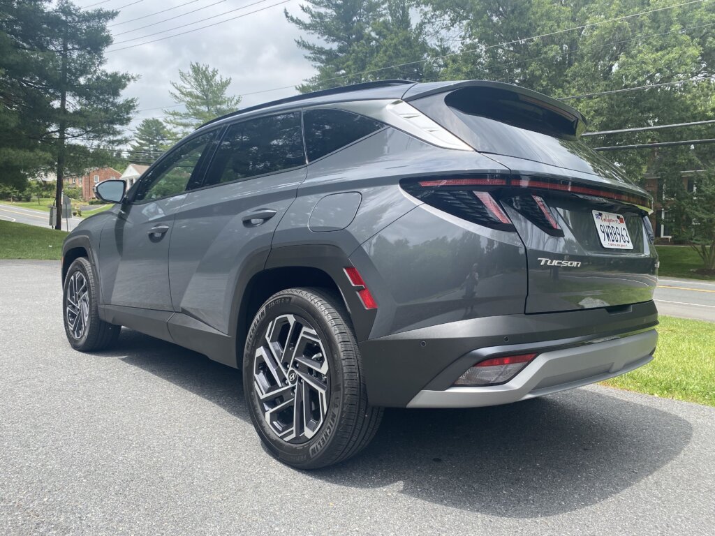 With an average of 36 miles per gallon, per the window sticker, efficiency is solid.