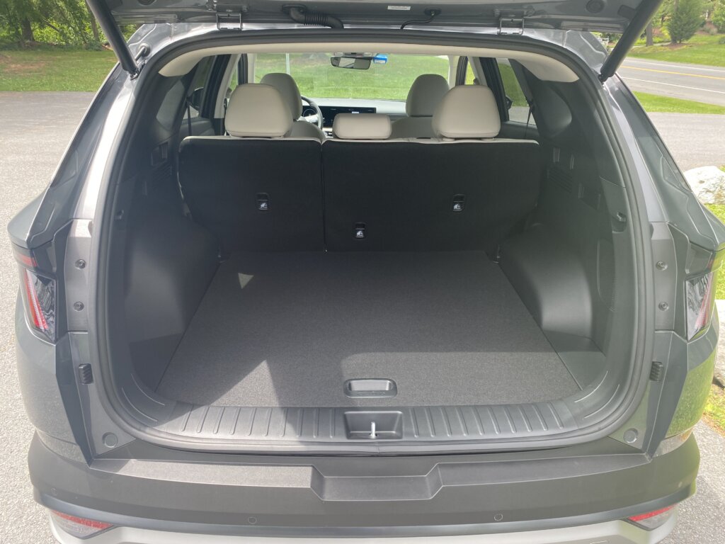In this Limited version, there are gray leather-trimmed seats, a panoramic sunroof, heated and ventilated front seats and even heated rear seats, giving this one a near-luxury vibe.