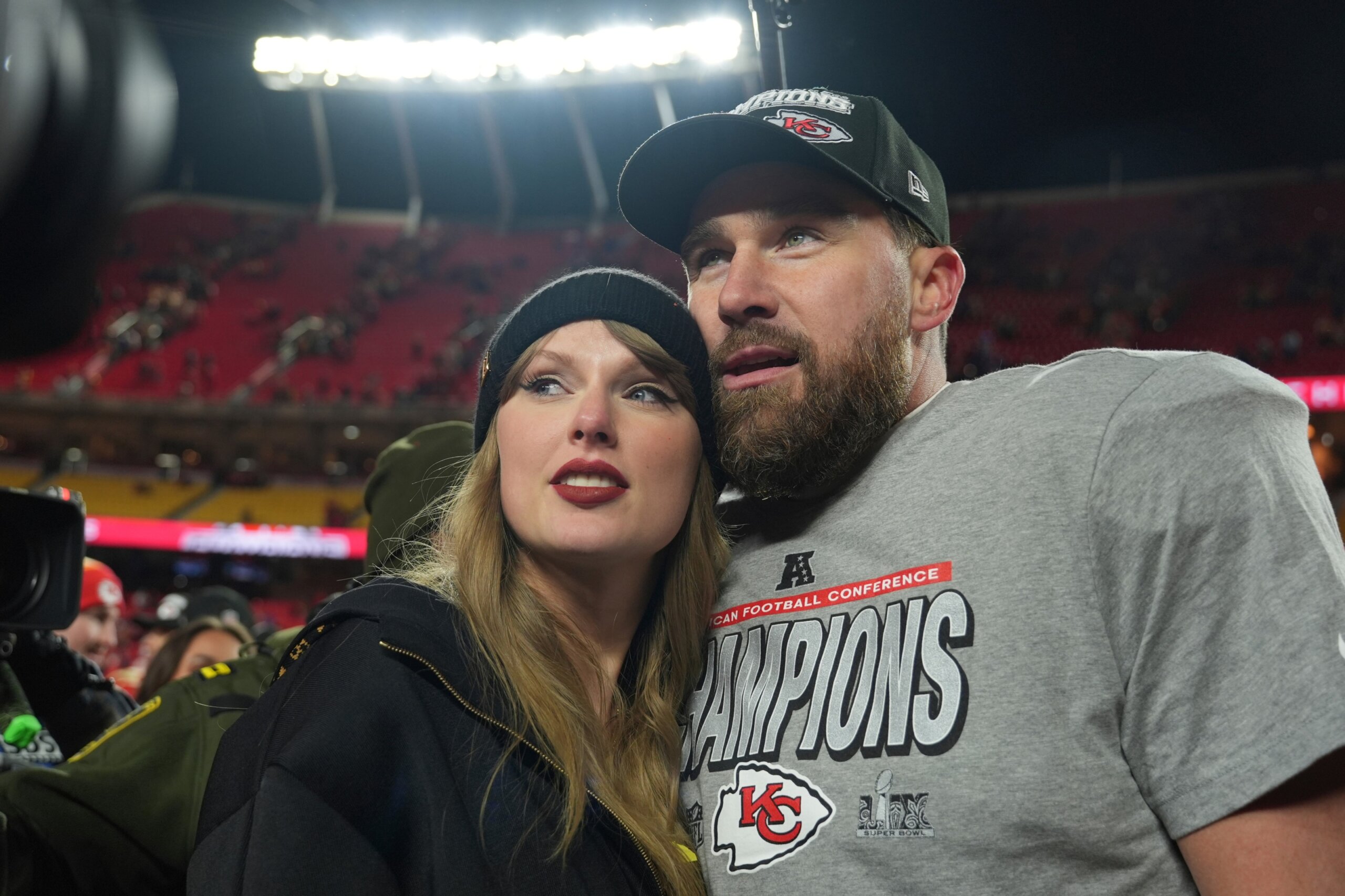 TAYLOR SWIFT TRAVIS KELCE PUNTOS CLAVE