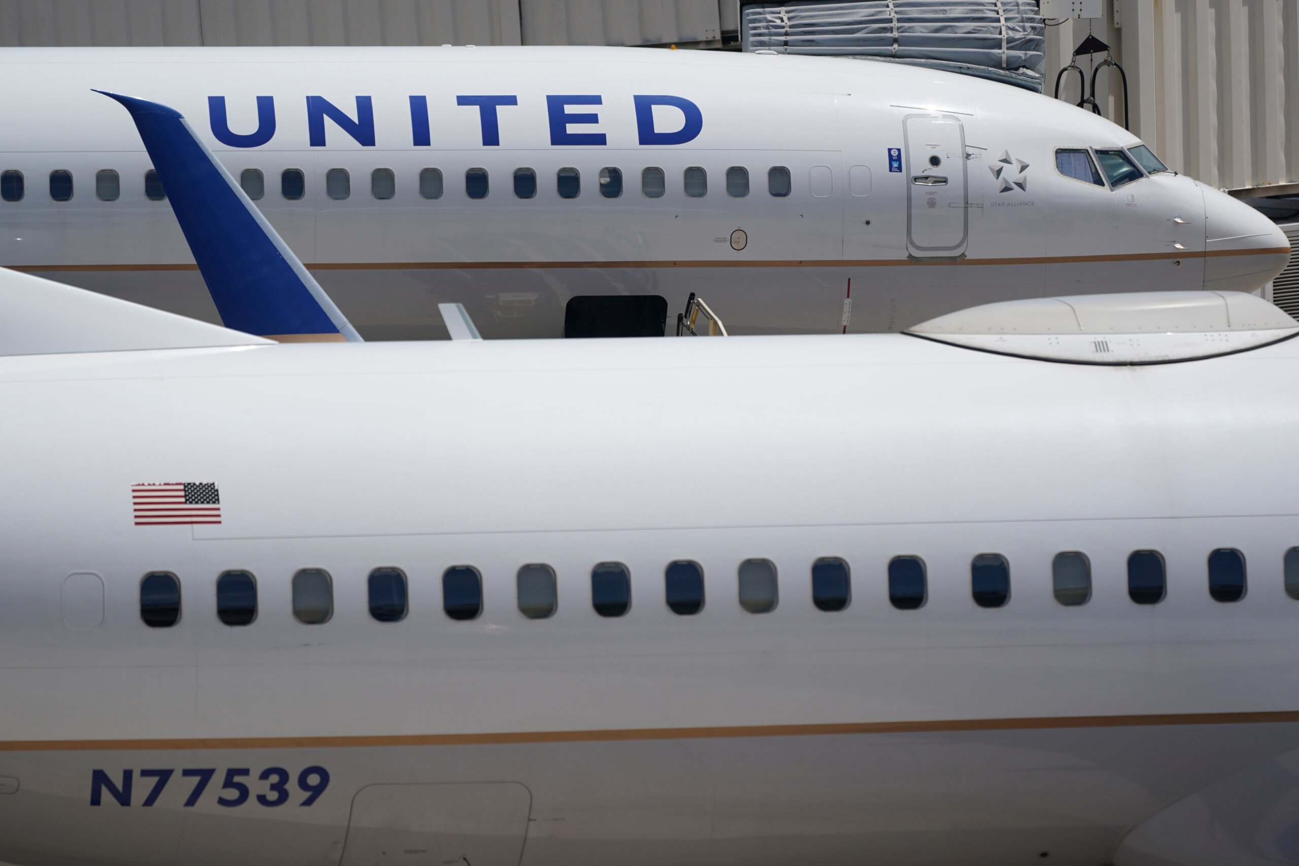 United Airlines Middle Seat